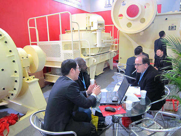 ��ɰ����Ӧ�̡��������첩��е��