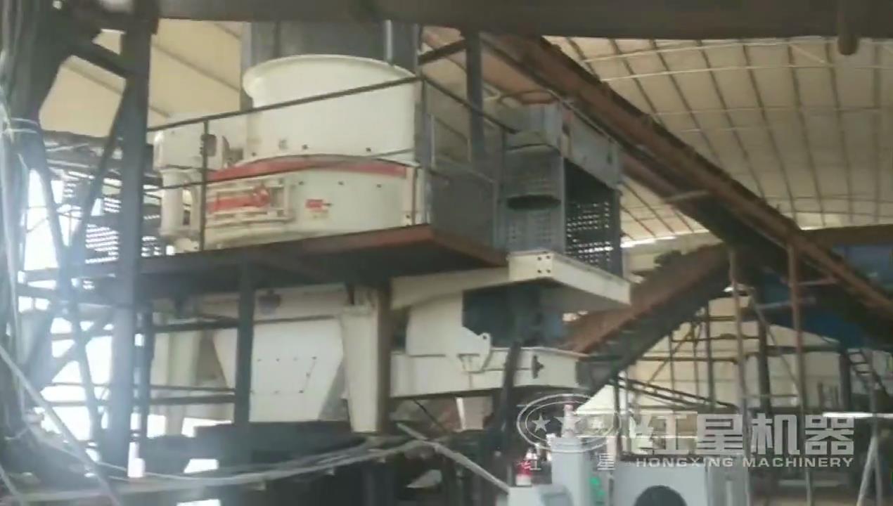 ���ն���ʯ��Ӳʯ�ϣ���ɰ�����ֳ���Ƶ