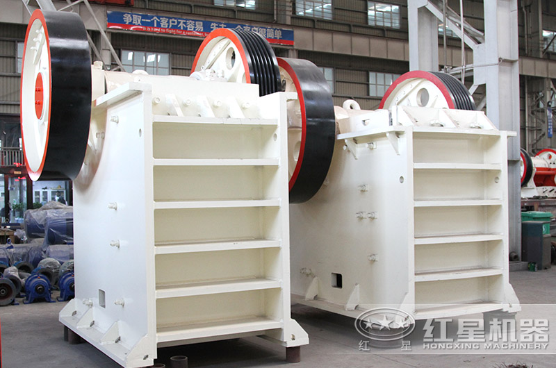 毛石颚式破碎机图片 毛石颚式破碎机图片