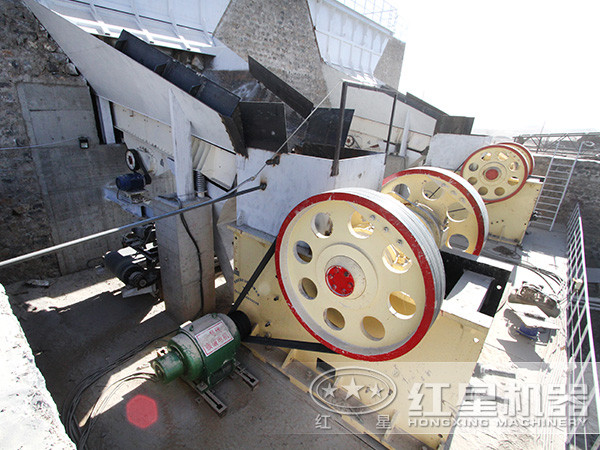 150��250�ʽ������ɹ�Ͷ���ں��ϰ���һɰʯ��