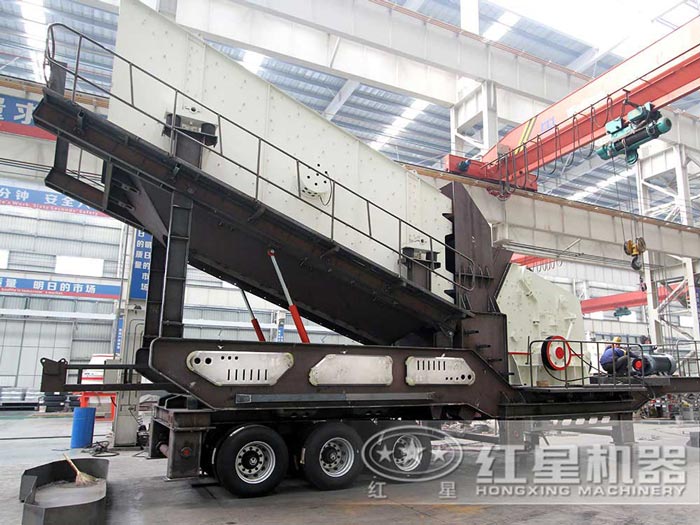 ���ڹ�·��ʯ���ⲿ�ղ�400����С�ͳ����ƶ����������Ǯ