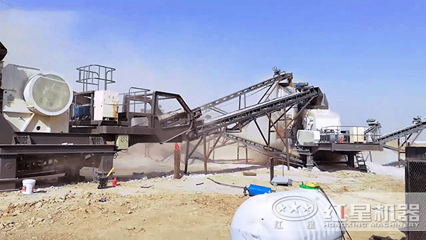 ��������ɰʯ���ϵ��ƶ����鳵