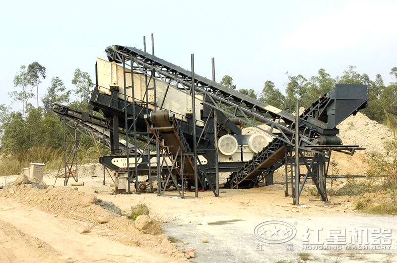 �ƶ�ʯͷ�������豸��װ�ֳ�