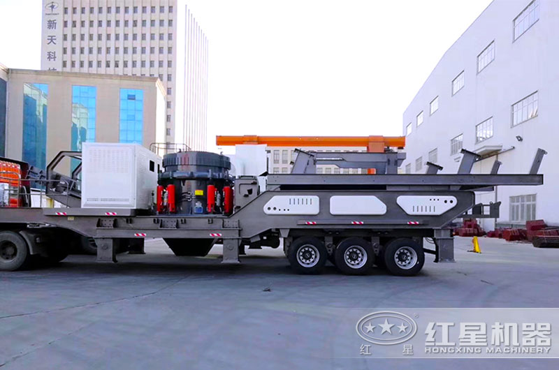 ���ϳ�ͷ���ߵ�Բ׶������ʯ��