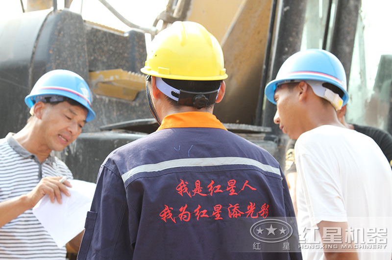 �첩���������ֳ�ָ���û���װ������