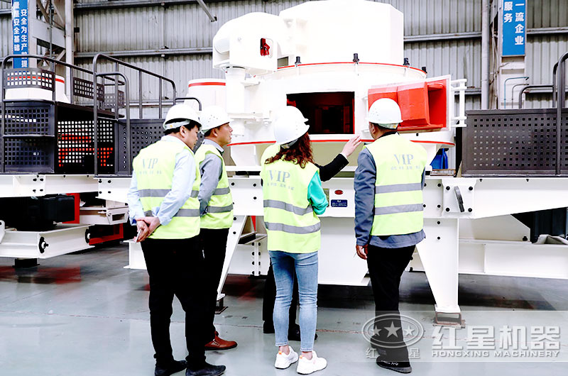 ɽ�������û������ι۹̶���ɰ��