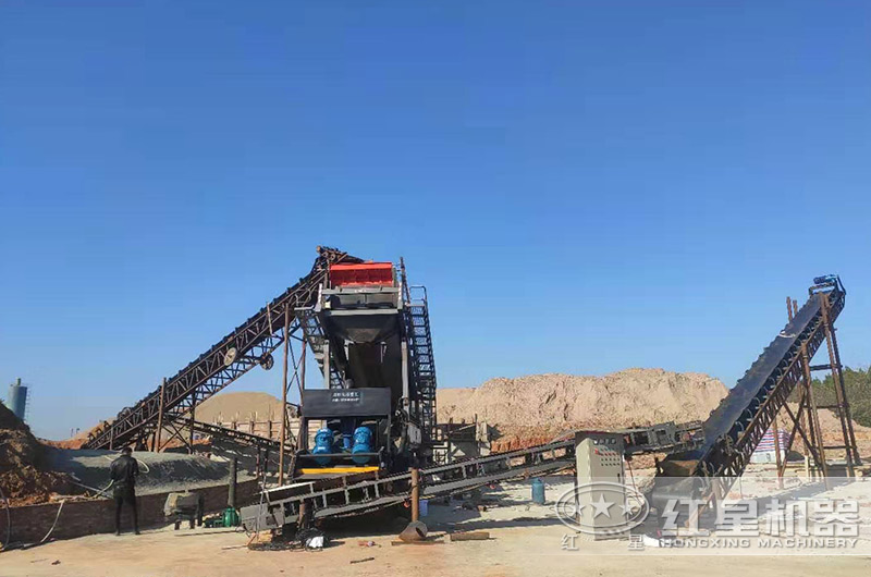 ��8Сʱ��300�����Ŀ�ɽ��ʯͷɳ�ӻ����ɳ�������첩��ʯ��е����һվ����